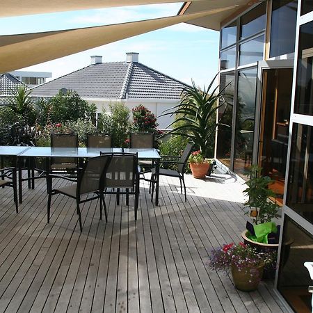 Onuku Bed And Breakfast Christchurch Exterior photo